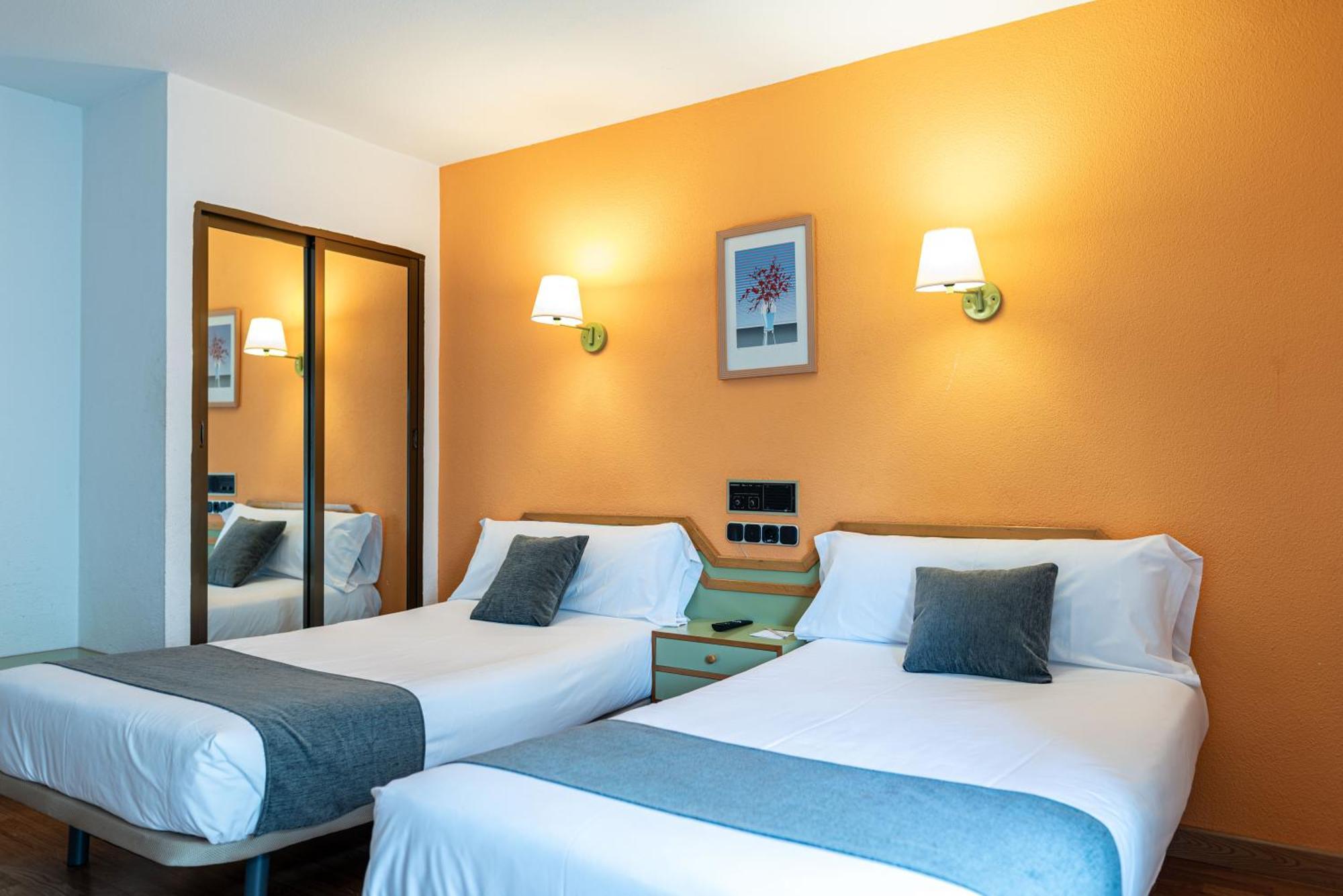Hotel Alda Guijuelo Exterior photo