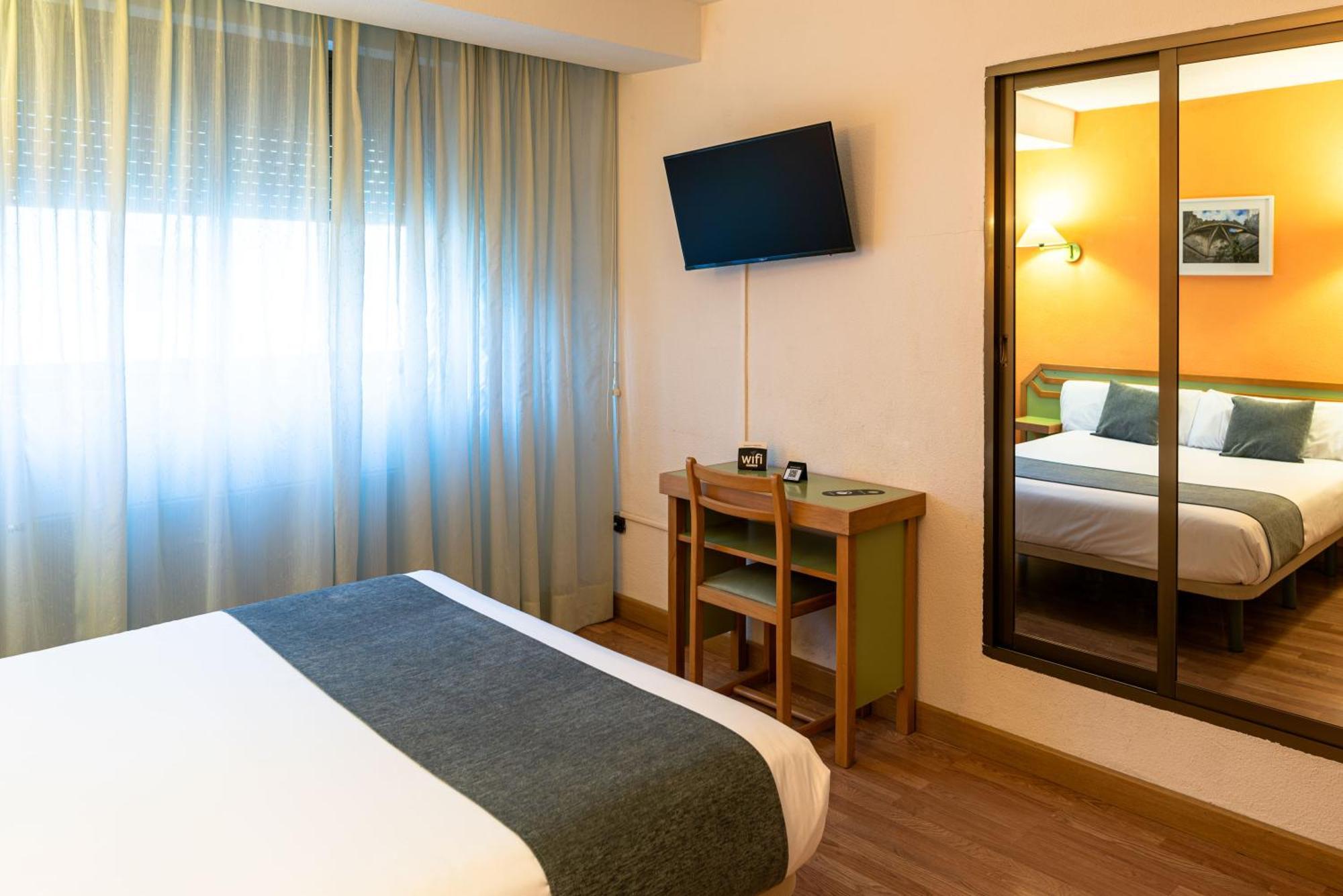 Hotel Alda Guijuelo Exterior photo