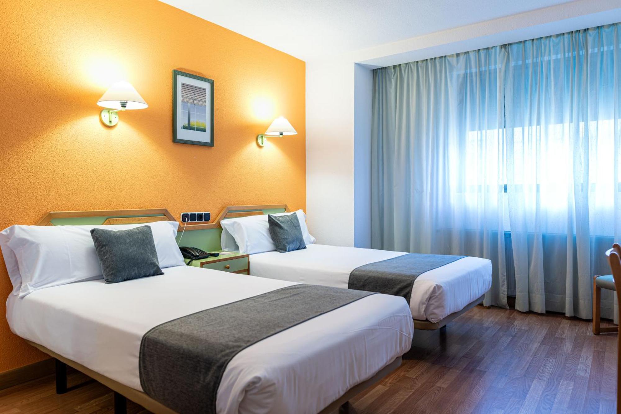 Hotel Alda Guijuelo Exterior photo